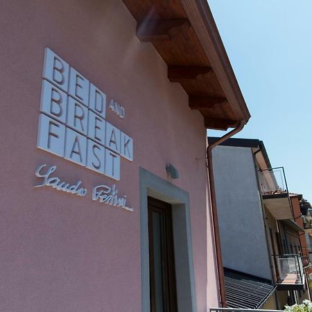 B&B Sandro Pertini Acri Buitenkant foto